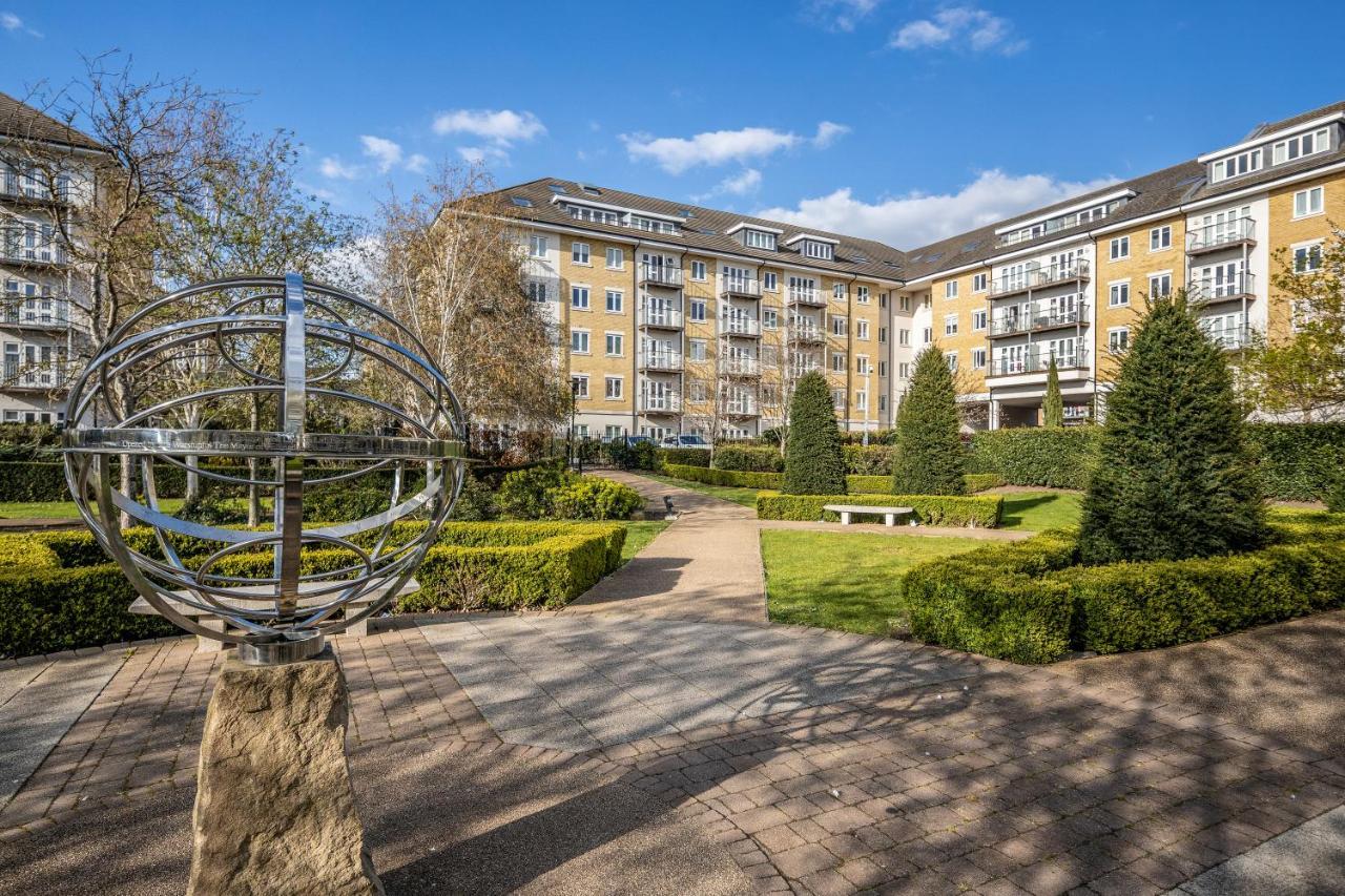King Bed Manhattan Close To London Heathrow West Drayton (Middlesex) Exterior photo